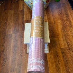 🌸OAK AND REED YOGA MAT🌸